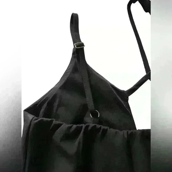 Black Romper Embroidered floral design , ruffle hem, zip up adjustable straps - Picture 9 of 13